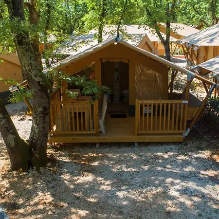Kompleks wypoczynkowy Mobile Homes Bijela Uvala Vacanceselect