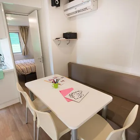 Mobile Homes Bijela Uvala Vacanceselect Kompleks wypoczynkowy