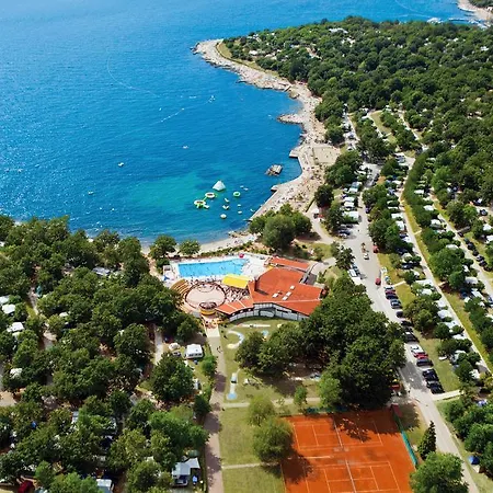 Kompleks wypoczynkowy Mobile Homes Bijela Uvala Vacanceselect 4*