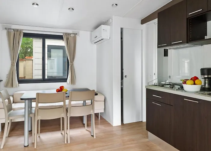 Πάρκο διακοπών Mobile Homes Bijela Uvala Vacanceselect 4*