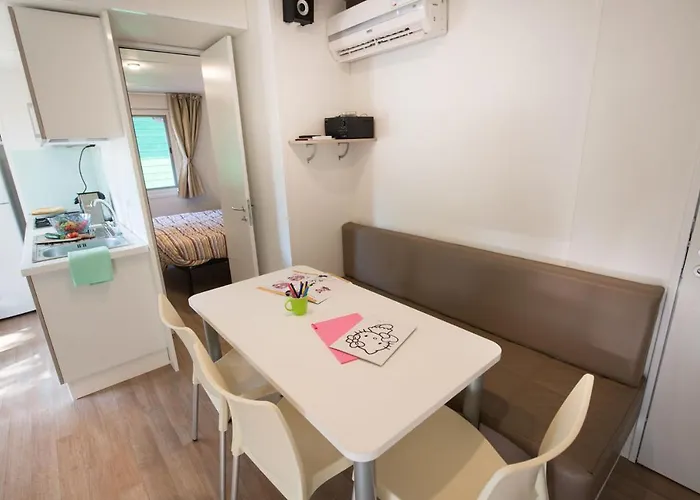 Mobile Homes Bijela Uvala Vacanceselect Üdülőpark