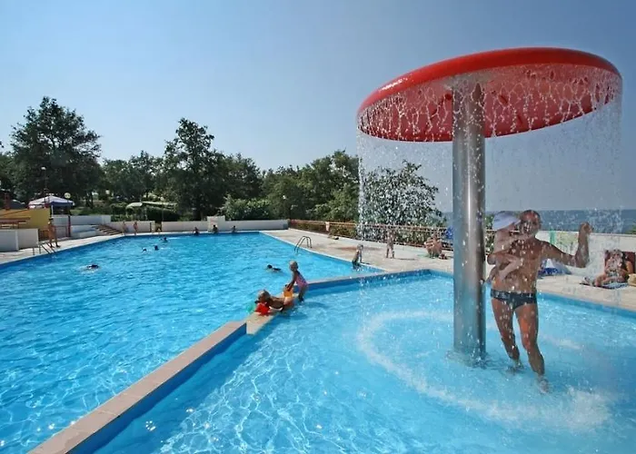 Mobile Homes Bijela Uvala Vacanceselect Poreč