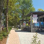منتزه العطل Mobile Homes Bijela Uvala Vacanceselect بوريتش