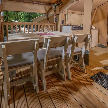 Mobile Homes Bijela Uvala Vacanceselect Feriepark
