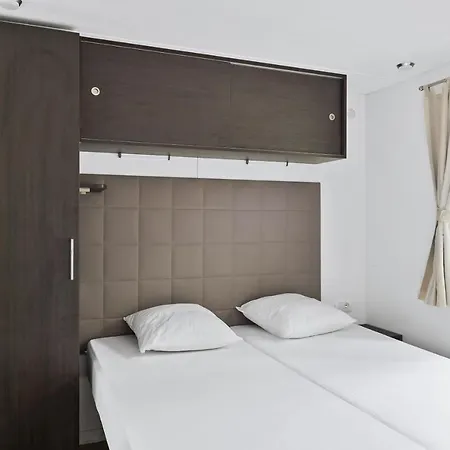 Mobile Homes Bijela Uvala Vacanceselect