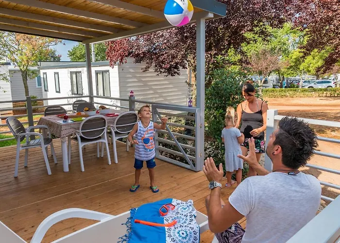 Üdülőpark Mobile Homes Bijela Uvala Vacanceselect