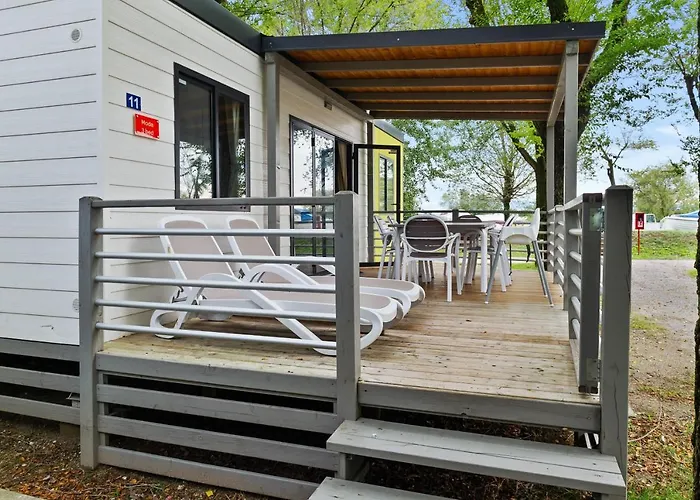 Mobile Homes Bijela Uvala Vacanceselect Porec