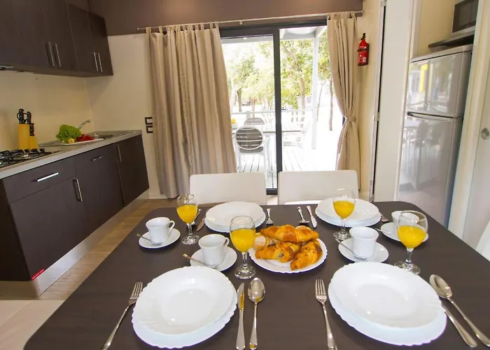 Mobile Homes Bijela Uvala Vacanceselect 4* Пореч