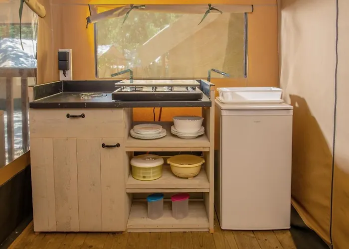 Mobile Homes Bijela Uvala Vacanceselect 4* Пореч