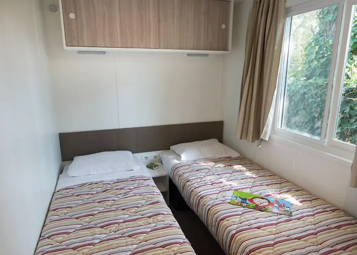 Mobile Homes Bijela Uvala Vacanceselect 4*