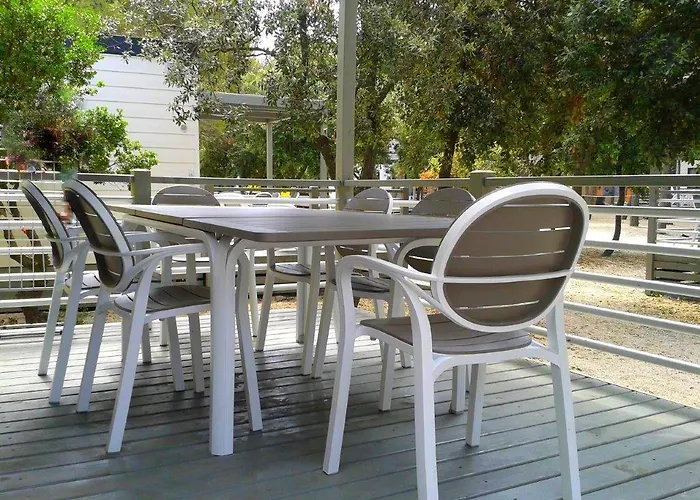 Mobile Homes Bijela Uvala Vacanceselect База отдыха Пореч